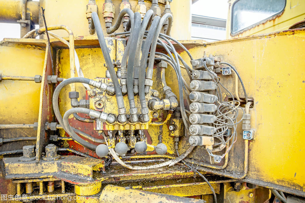 液壓系統、 軟管、 管接頭和杠桿控制